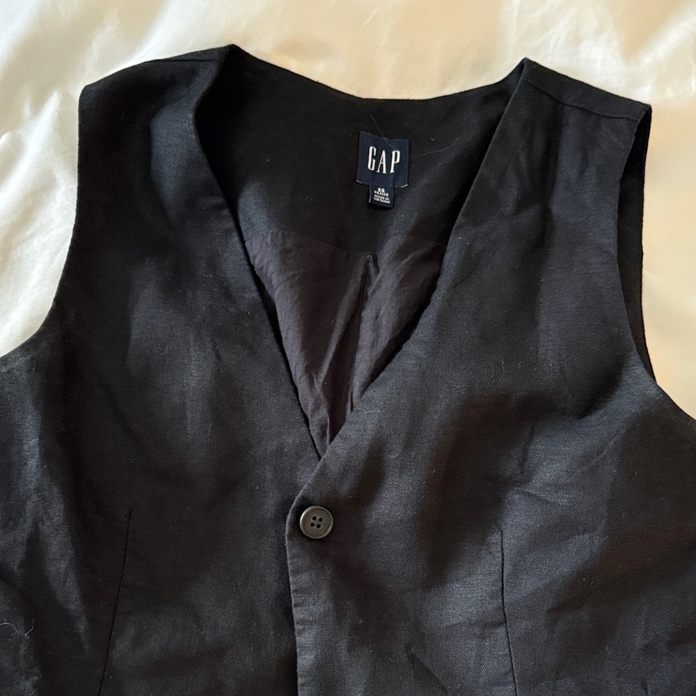 GAP Black Button-Up Linen 2025 Vest